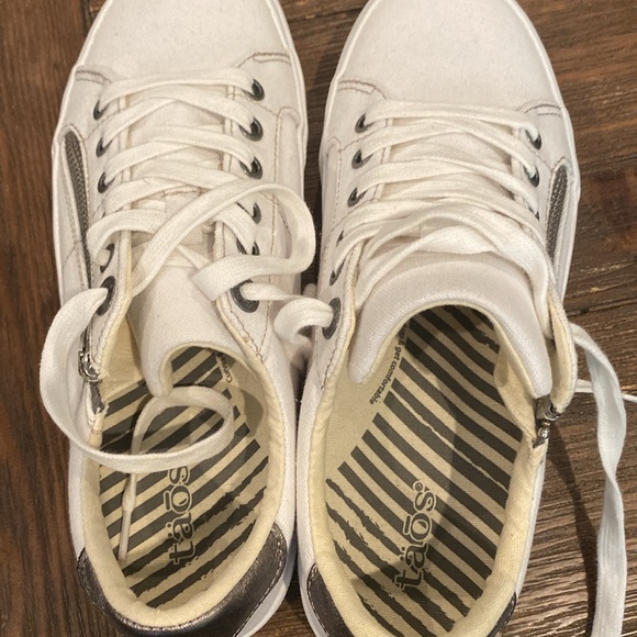 Taos Z Soul Sneaker with Size Zipper in White and Pewter - Picture 6 of 6